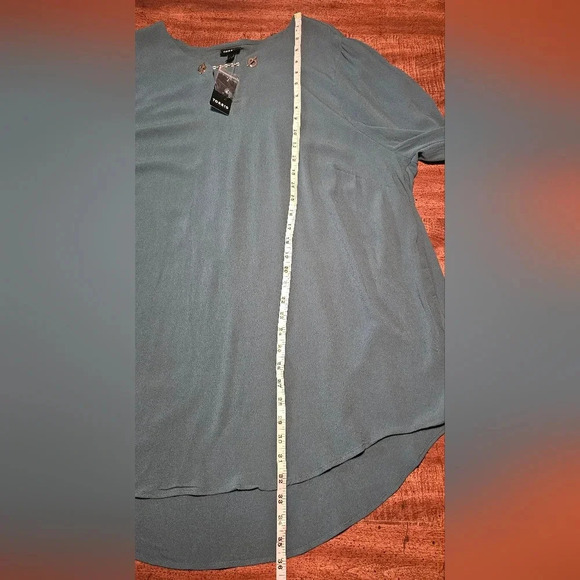 Torrid Women's Green Tunic Blouse Split V-Neck Curve Size 3 (3XL) NWT - Picture 12 of 12